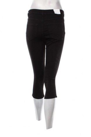 Дамски панталон VILA, Размер M, Цвят Черен, Цена 30,24 лв.