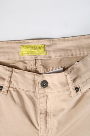 Дамски панталон Witty Knitters, Размер M, Цвят Бял, Цена 4,35 лв.