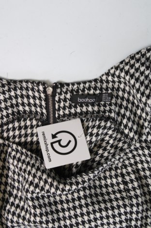 Γυναικείο αμάνικο μπλουζάκι Boohoo, Μέγεθος XS, Χρώμα Πολύχρωμο, Τιμή 8,04 €