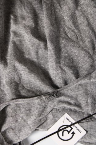 Γυναικείο αμάνικο μπλουζάκι Pull&Bear, Μέγεθος S, Χρώμα Γκρί, Τιμή 1,93 €