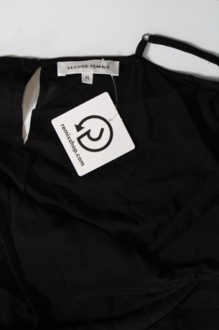 Γυναικείο αμάνικο μπλουζάκι Second Female, Μέγεθος XS, Χρώμα Μαύρο, Τιμή 5,08 €