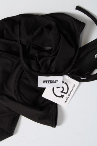 Γυναικείο αμάνικο μπλουζάκι Weekday, Μέγεθος M, Χρώμα Μαύρο, Τιμή 3,25 €