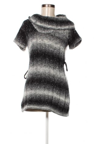 Дамски пуловер, Размер M, Цвят Сив, Цена 3,25 лв.