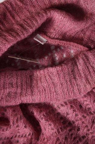 Damski sweter 3 Suisses, Rozmiar XS, Kolor Różowy, Cena 32,47 zł