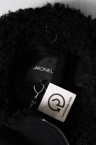Дамско палто Monki, Размер S, Цвят Черен, Цена 65,70 лв.