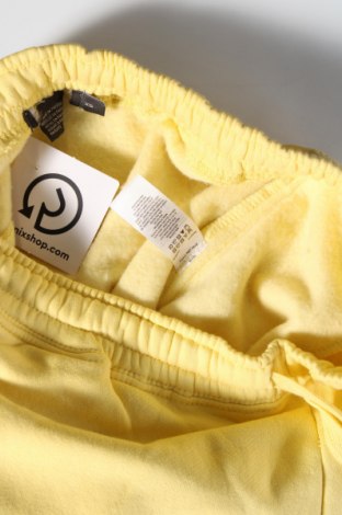 Γυναικείο αθλητικό παντελόνι French Connection, Μέγεθος XS, Χρώμα Κίτρινο, Τιμή 17,04 €