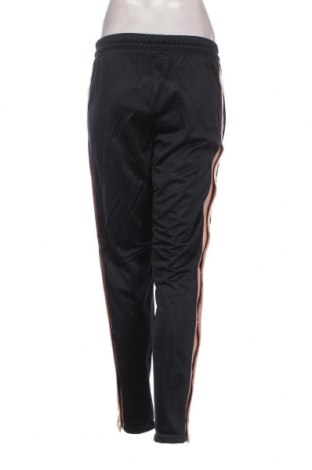 Γυναικείο αθλητικό παντελόνι Urban Classics, Μέγεθος S, Χρώμα Μπλέ, Τιμή 4,56 €