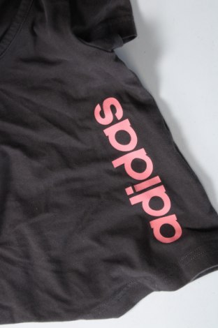 Kinder T-Shirt Adidas, Größe 4-5y/ 110-116 cm, Farbe Grau, Preis 22,27 €