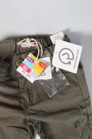 Dětské krátké kalhoty  Dp...am, Velikost 6-9m/ 68-74 cm, Barva Zelená, Cena  92,00 Kč