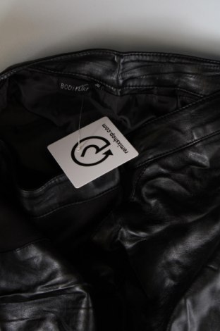 Δερμάτινη φούστα Body Flirt, Μέγεθος S, Χρώμα Μαύρο, Τιμή 1,61 €