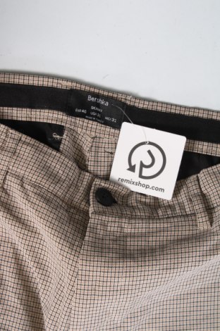 Pantaloni de bărbați Bershka, Mărime S, Culoare Multicolor, Preț 15,26 Lei