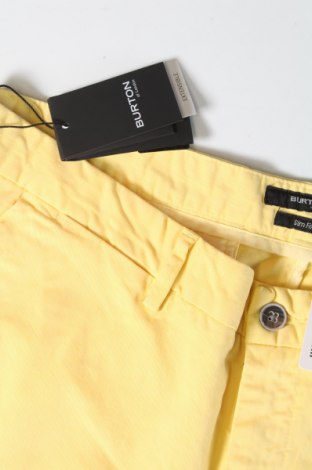 Ανδρικό παντελόνι Burton of London, Μέγεθος M, Χρώμα Κίτρινο, Τιμή 44,85 €