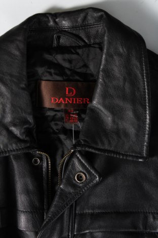 Ανδρικό δερμάτινο μπουφάν Danier, Μέγεθος S, Χρώμα Μαύρο, Τιμή 60,01 €