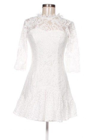 Φόρεμα Chi Chi, Μέγεθος S, Χρώμα Λευκό, Τιμή 84,91 €