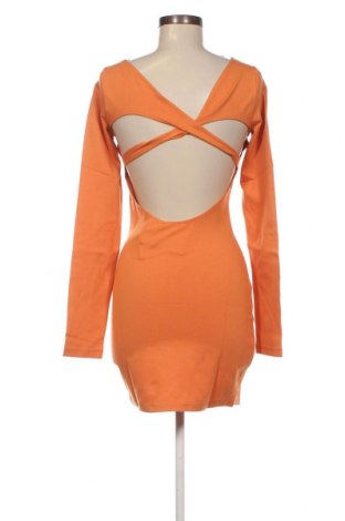Kleid NA-KD, Größe M, Farbe Orange, Preis 5,78 €