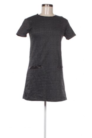 Kleid Stradivarius, Größe M, Farbe Grau, Preis 2,49 €