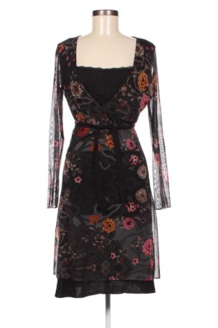 Kleid Vestino, Größe M, Farbe Mehrfarbig, Preis 6,86 €