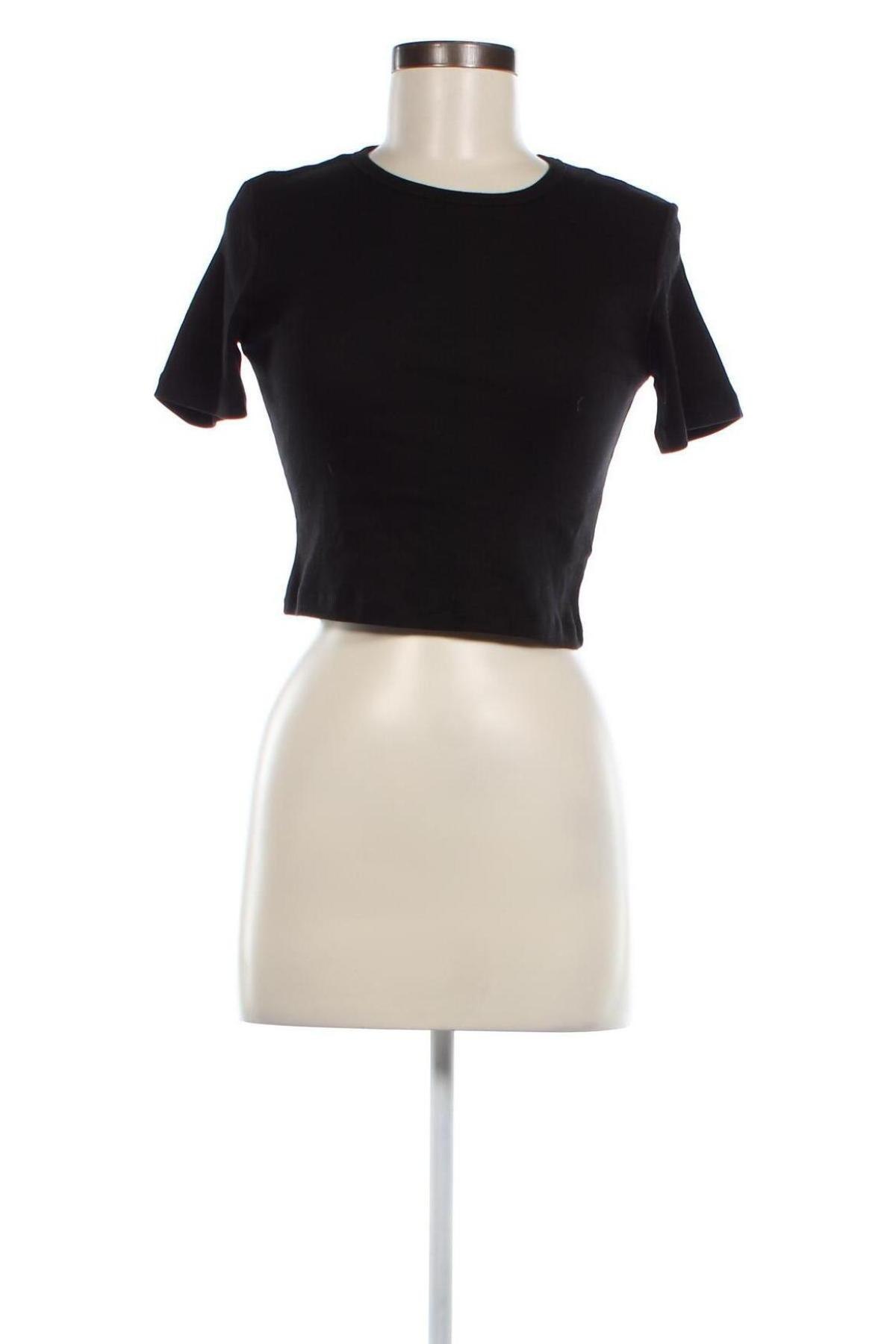 Дамска блуза Weekday, Размер M, Цвят Черен, Цена 35,00 лв.
