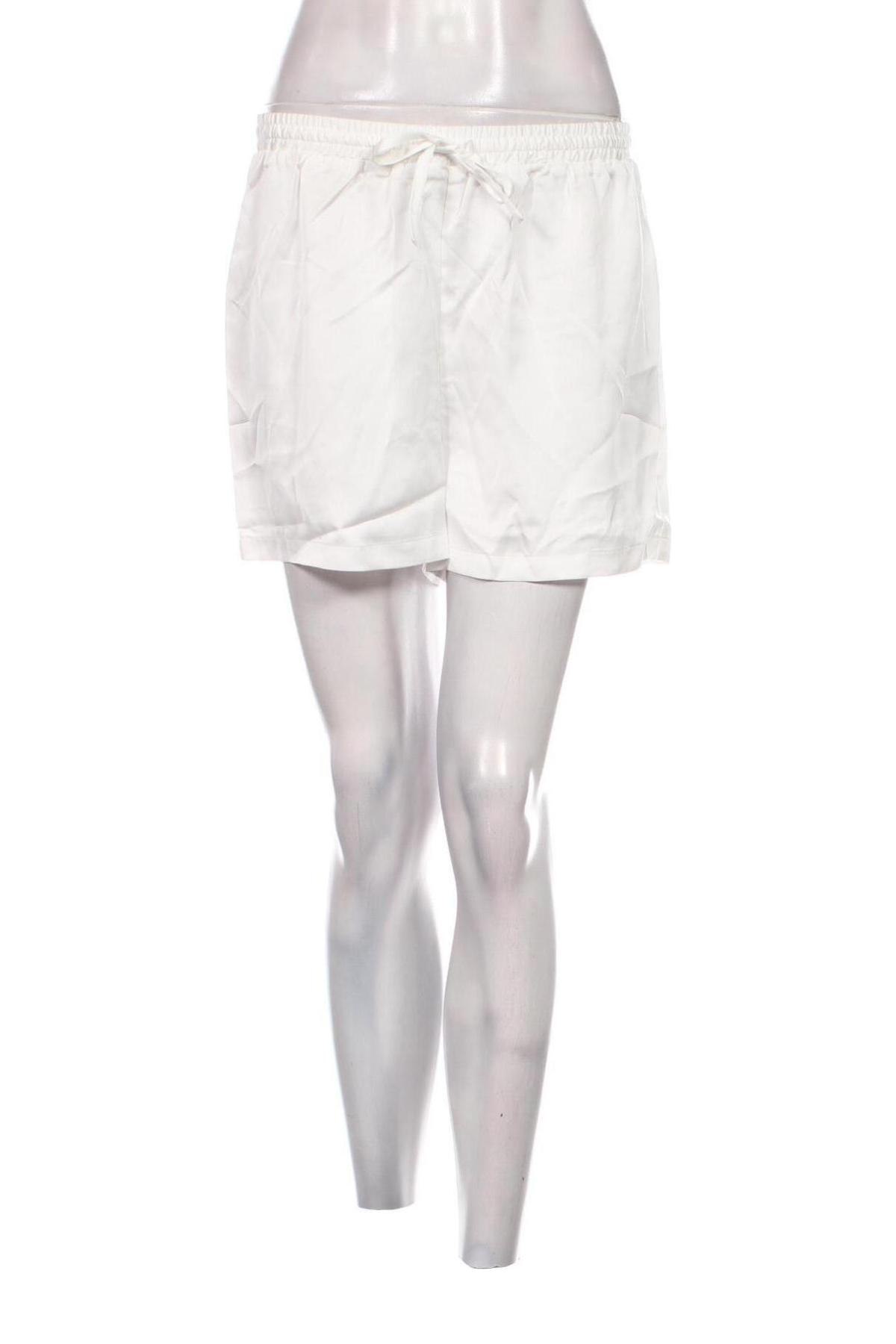 Дамски къс панталон NA-KD, Размер M, Цвят Бял, Цена 13,68 лв.
