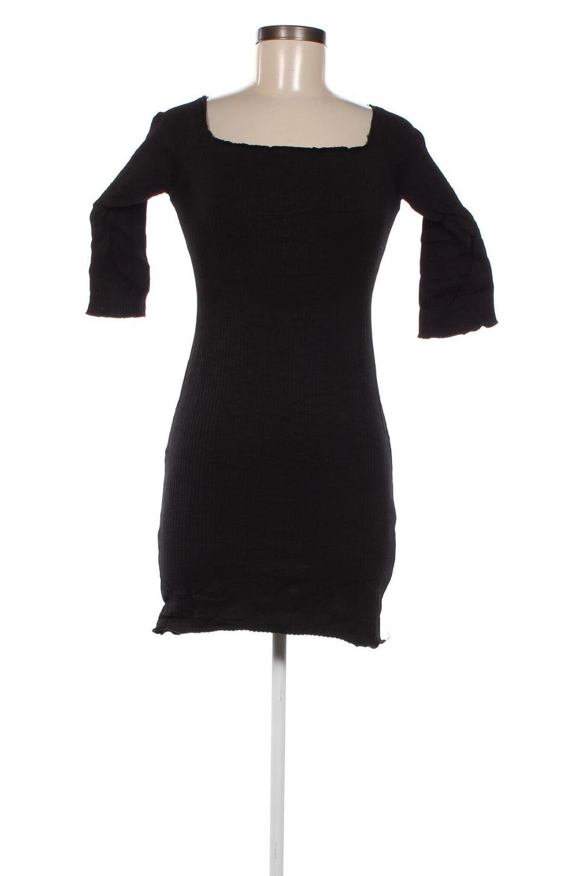Kleid Bershka, Größe M, Farbe Schwarz, Preis € 2,42