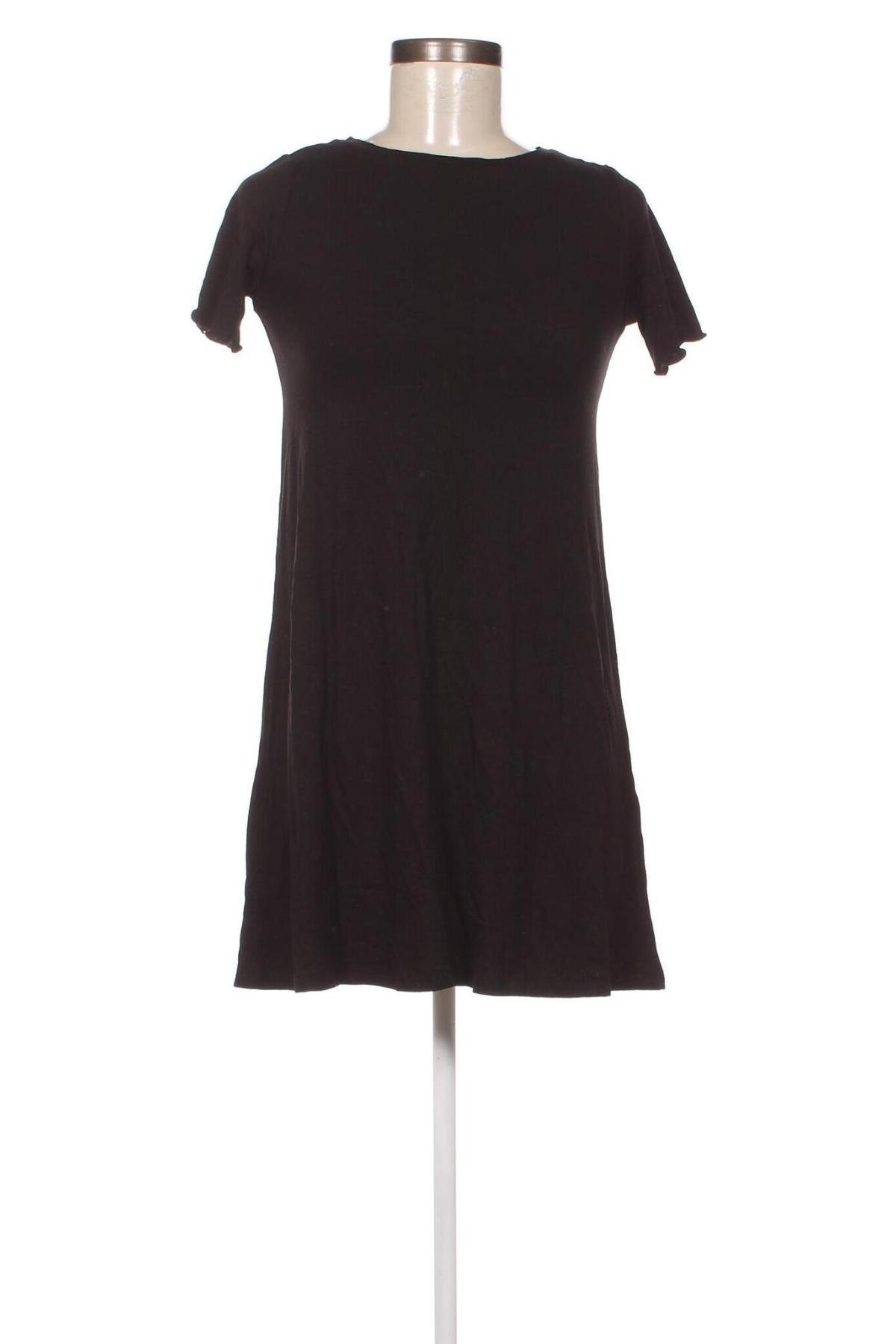 Šaty  Pull&Bear, Velikost XS, Barva Černá, Cena  74,00 Kč