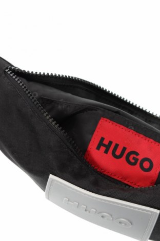 Ľadvinka  Hugo Boss, Farba Čierna, Cena  35,00 €