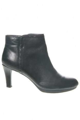 Botine de damă Clarks, Mărime 42, Culoare Negru, Preț 295,92 Lei