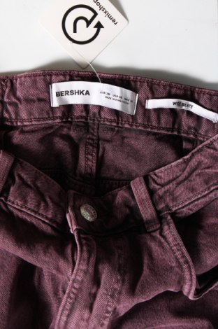 Дамски дънки Bershka, Размер M, Цвят Лилав, Цена 29,00 лв.