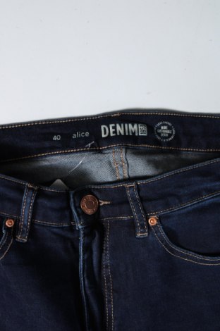 Γυναικείο Τζίν Denim 1953, Μέγεθος M, Χρώμα Μπλέ, Τιμή 17,99 €