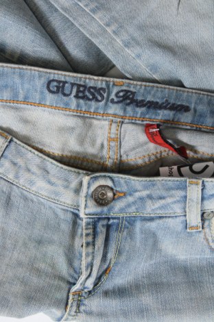 Дамски дънки Guess, Размер M, Цвят Син, Цена 49,77 лв.