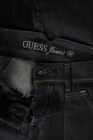 Дамски дънки Guess, Размер M, Цвят Син, Цена 49,77 лв.