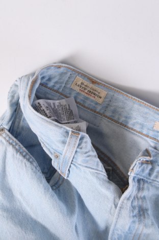 Дамски дънки Levi's, Размер XL, Цвят Син, Цена 71,99 лв.