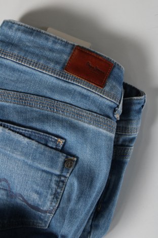 Damskie jeansy Pepe Jeans, Rozmiar M, Kolor Niebieski, Cena 172,35 zł