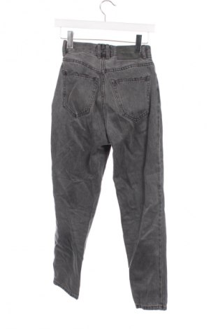 Dámske džínsy  Pull&Bear, Veľkosť XS, Farba Sivá, Cena  16,95 €