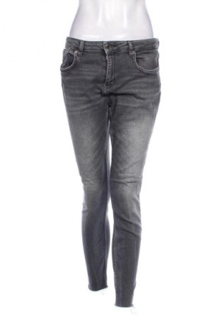 Damen Jeans Zara, Größe L, Farbe Grau, Preis 18,99 €