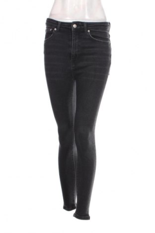 Damen Jeans Zara, Größe S, Farbe Grau, Preis 18,99 €