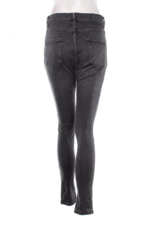 Damen Jeans Zara, Größe M, Farbe Grau, Preis 18,99 €