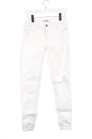 Damen Jeans Zara, Größe S, Farbe Weiß, Preis 13,81 €