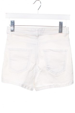 Pantaloni scurți de femei Cropp, Mărime M, Culoare Alb, Preț 43,99 Lei