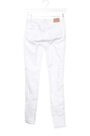 Pantaloni de femei Abercrombie & Fitch, Mărime XS, Culoare Alb, Preț 158,00 Lei