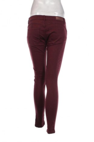 Damenhose Pull&Bear, Größe M, Farbe Rot, Preis € 9,49