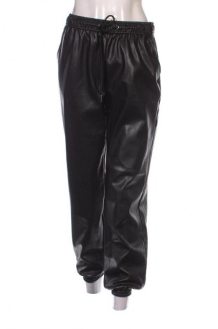 Pantaloni de femei Stradivarius, Mărime S, Culoare Negru, Preț 99,74 Lei