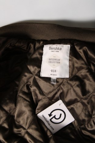 Γυναικείο μπουφάν Bershka, Μέγεθος M, Χρώμα Πράσινο, Τιμή 29,99 €