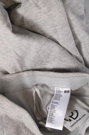 Пола Uniqlo, Размер XS, Цвят Сив, Цена 41,49 лв.