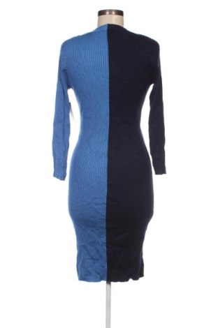 Kleid BCBG Paris, Größe M, Farbe Blau, Preis 130,49 €