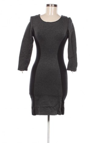 Kleid Berna, Größe S, Farbe Grau, Preis € 15,99