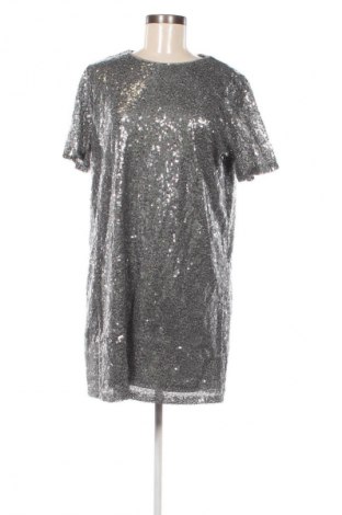 Kleid Boohoo, Größe L, Farbe Silber, Preis 20,49 €