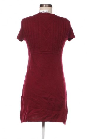 Kleid It's Our Time, Größe M, Farbe Rot, Preis 33,99 €