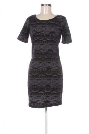 Kleid ONLY, Größe M, Farbe Schwarz, Preis € 18,99