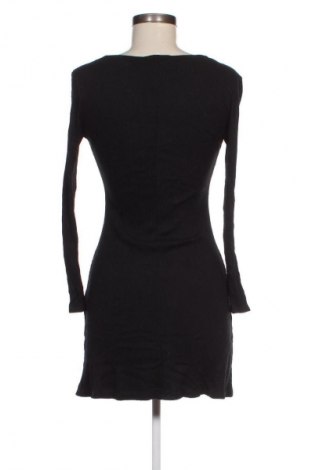 Kleid Pull&Bear, Größe M, Farbe Schwarz, Preis € 20,49